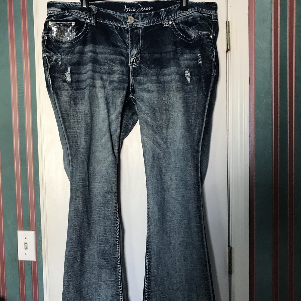 Ariya Women’s Flare Leg Jeans 20